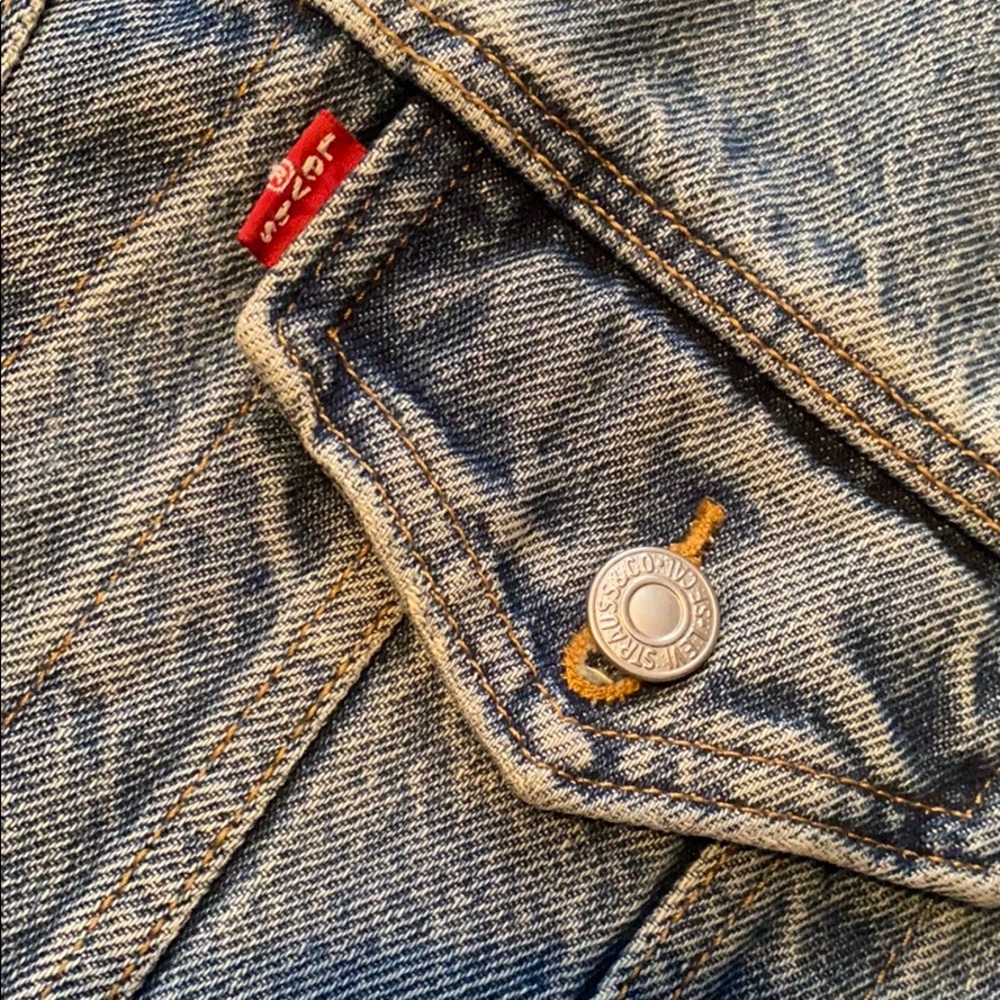 Levis Jean jacket - Picture 3 of 3